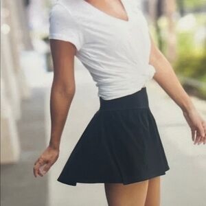SPANX Get Moving Women’s Black Skort SzM NWOT